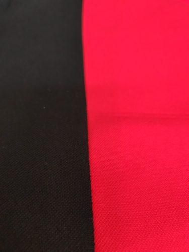01570 11 részes üléshuzat szett - Piros-fekete 2HELYEN osztható - Légzsákos univerzális üléshuzat szett 